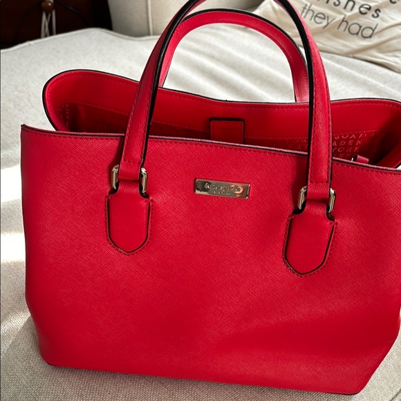 Kate spade barely used red purse - Picture 1 of 2